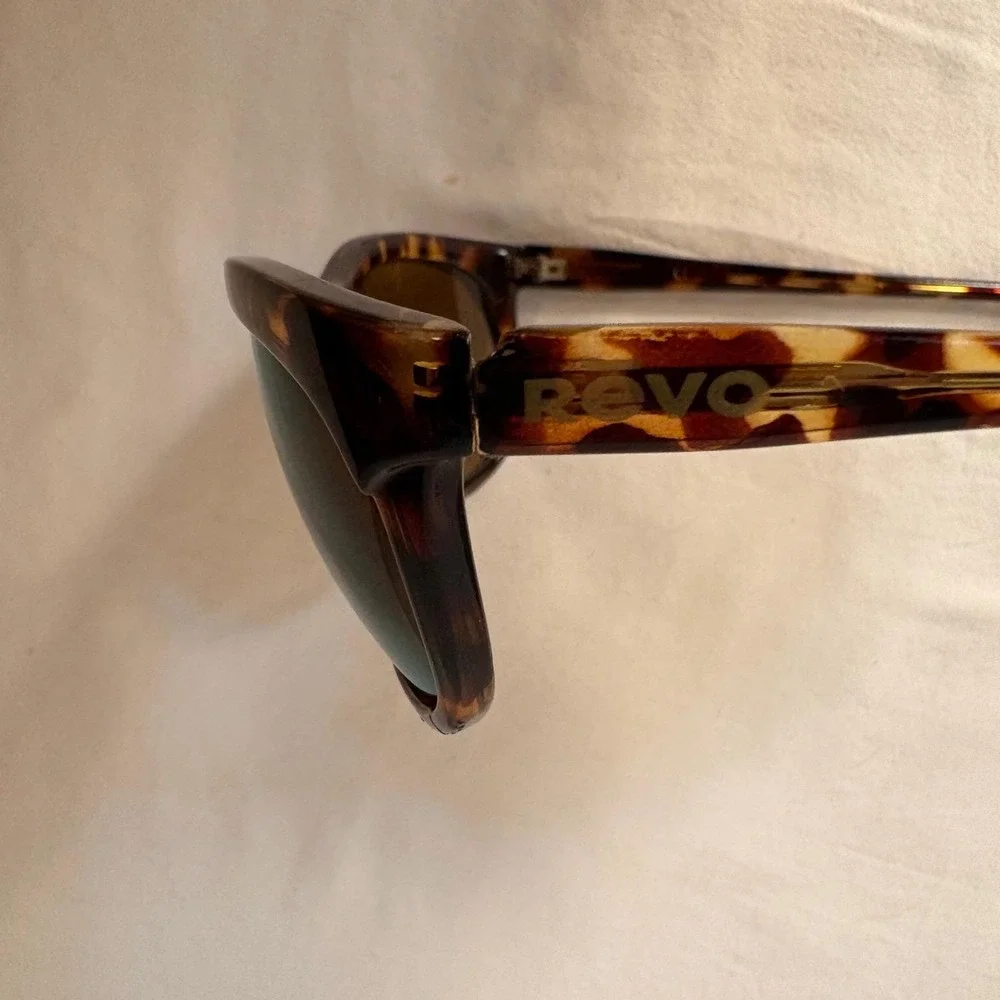 Revo 870 008 Wrap Tortoiseshell Sunglasses Brown Lens Classic Style 90s‎ Vintage